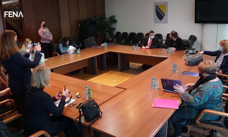 Dodijeljeno 100.000 KM grant sredstava za sigurne kuće u BiH